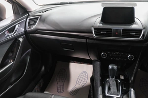 Хетчбэк Mazda Axela 2017 года, 1549000 рублей, Новокузнецк