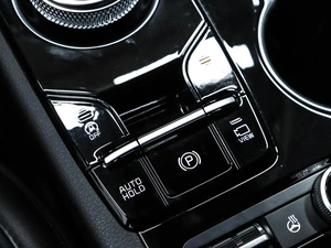 Седан Kia K5 2020 года, 2650000 рублей, Красноярск