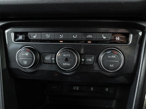 Внедорожник Volkswagen Tiguan 2017 года, 2598000 рублей, Краснодар