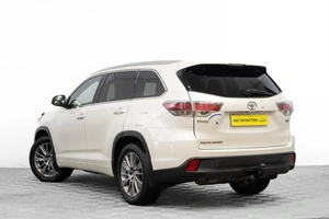 Внедорожник Toyota Highlander 2014 года, 2799000 рублей, Барнаул