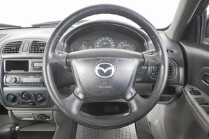 Седан Mazda Familia 2002 года, 299000 рублей, Кемерово
