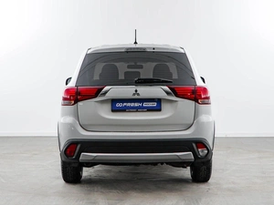 Внедорожник Mitsubishi Outlander 2016 года, 1599046 рублей, Москва