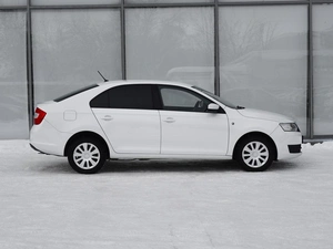 Лифтбек Skoda Rapid 2015 года, 940333 рублей, Тверь