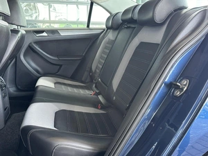 Седан Volkswagen Jetta 2012 года, 1190000 рублей, Уфа