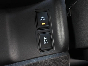 Минивэн Nissan Serena 2019 года, 2329000 рублей, Кирилловка