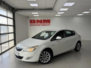 Хэтчбек Opel Astra 2011 года, 690000 рублей, Смоленск