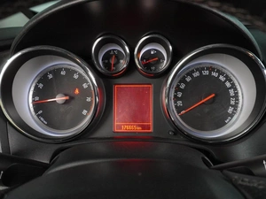 Хетчбэк Opel Astra GTC 2013 года, 949000 рублей, Воронеж