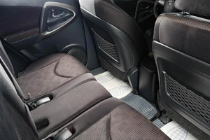 Внедорожник Toyota RAV4 2010 года, 1159000 рублей, Тюмень