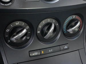 Седан Mazda 3 2012 года, 1020000 рублей, Краснодар