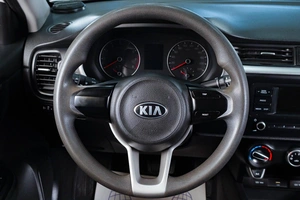 Седан Kia Rio 2021 года, 1459000 рублей, Тюмень