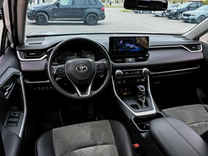 Внедорожник Toyota RAV4 2024 года, 3785000 рублей, Волгоград