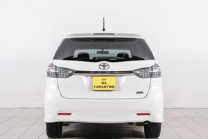 Минивэн Toyota Wish 2016 года, 1749000 рублей, Красноярск