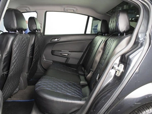 Седан Opel Astra 2011 года, 460000 рублей, Омск