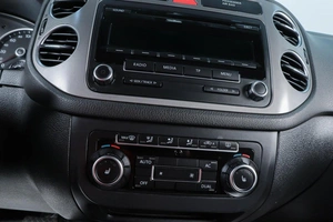 Внедорожник Volkswagen Tiguan 2009 года, 1059000 рублей, Челябинск