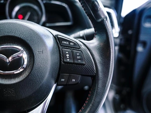 Хетчбэк Mazda Axela 2015 года, 1230000 рублей, Красноярск