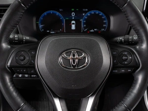 Внедорожник Toyota RAV4 2023 года, 4240000 рублей, Тюмень