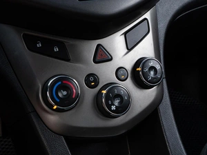 Седан Chevrolet Aveo 2012 года, 600000 рублей, Волгоград