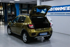Хетчбэк Renault Sandero Stepway 2018 года, 998000 рублей, Солонцы