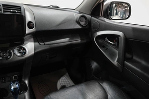 Внедорожник Toyota RAV4 2012 года, 1649000 рублей, Новокузнецк
