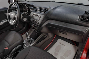 Хетчбэк Kia Rio 2013 года, 749000 рублей, Челябинск