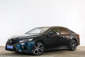 Седан Toyota Camry 2019 года, 2499000 рублей, Тюмень