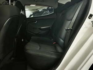 Седан Hyundai Elantra 2013 года, 989000 рублей, Ачинск
