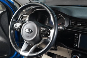 Хетчбэк Kia Rio X-Line 2018 года, 1469000 рублей, Тюмень