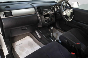 Хетчбэк Nissan Tiida 2010 года, 599000 рублей, Челябинск