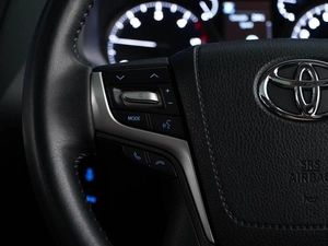Внедорожник Toyota Land Cruiser Prado 2021 года, 5599777 рублей, Москва