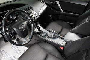 Хетчбэк Mazda 3 2013 года, 1049000 рублей, Сургут