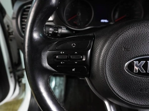 Седан Kia Rio 2017 года, 1199000 рублей, Воронеж