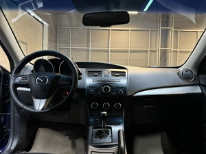 Седан Mazda 3 2013 года, 947000 рублей, Красноярск