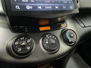 Внедорожник Toyota RAV4 2011 года, 1387000 рублей, Солонцы