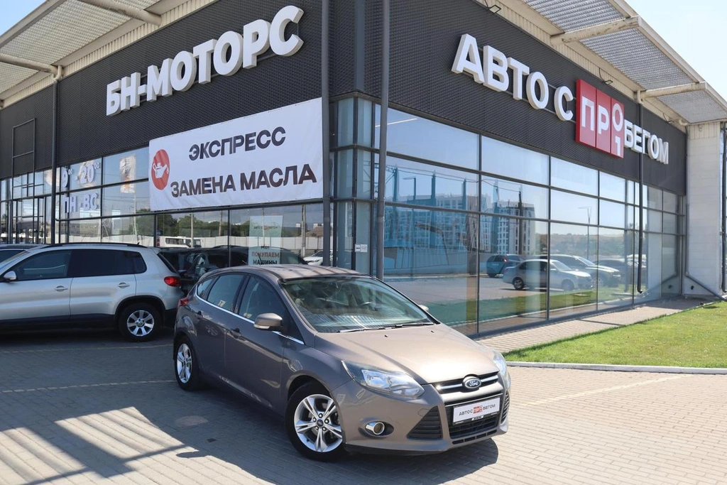 Хэтчбек Ford Focus 2013 года, 880000 рублей, Мирное