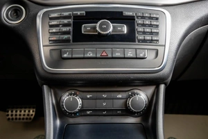 Седан Mercedes-benz CLA-класс 2014 года, 1739000 рублей, Пермь