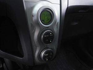 Хетчбэк Toyota Yaris 2007 года, 649000 рублей, Ростов-на-Дону