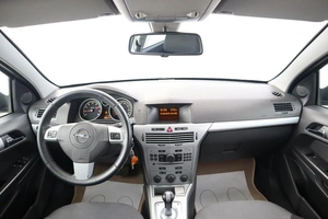 Седан Opel Astra 2011 года, 630000 рублей, Обнинск