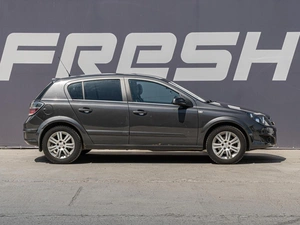 Хетчбэк Opel Astra 2008 года, 585000 рублей, Краснодар