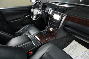 Седан Toyota Camry 2015 года, 1959000 рублей, Тюмень