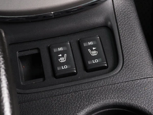 Хетчбэк Nissan Tiida 2015 года, 1069000 рублей, Красный Пахарь