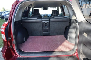 Внедорожник Toyota RAV4 2010 года, 1300000 рублей, Мирное