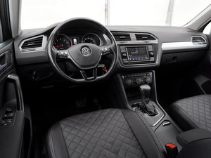 Внедорожник Volkswagen Tiguan 2017 года, 2100000 рублей, Тверь