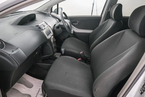 Хетчбэк Toyota Vitz 2010 года, 699000 рублей, Красноярск