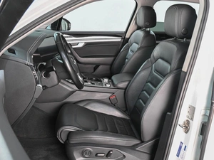 Внедорожник Volkswagen Touareg 2020 года, 5200000 рублей, Аксай
