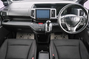 Минивэн Honda Stepwgn Spada 2014 года, 1559000 рублей, Красноярск