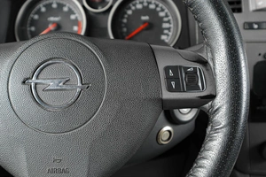 Минивэн Opel Zafira 2006 года, 519000 рублей, Тюмень