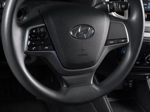 Седан Hyundai Solaris 2021 года, 1585000 рублей, Аксай