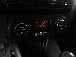 Седан Kia Rio 2014 года, 1025000 рублей, Красный Пахарь