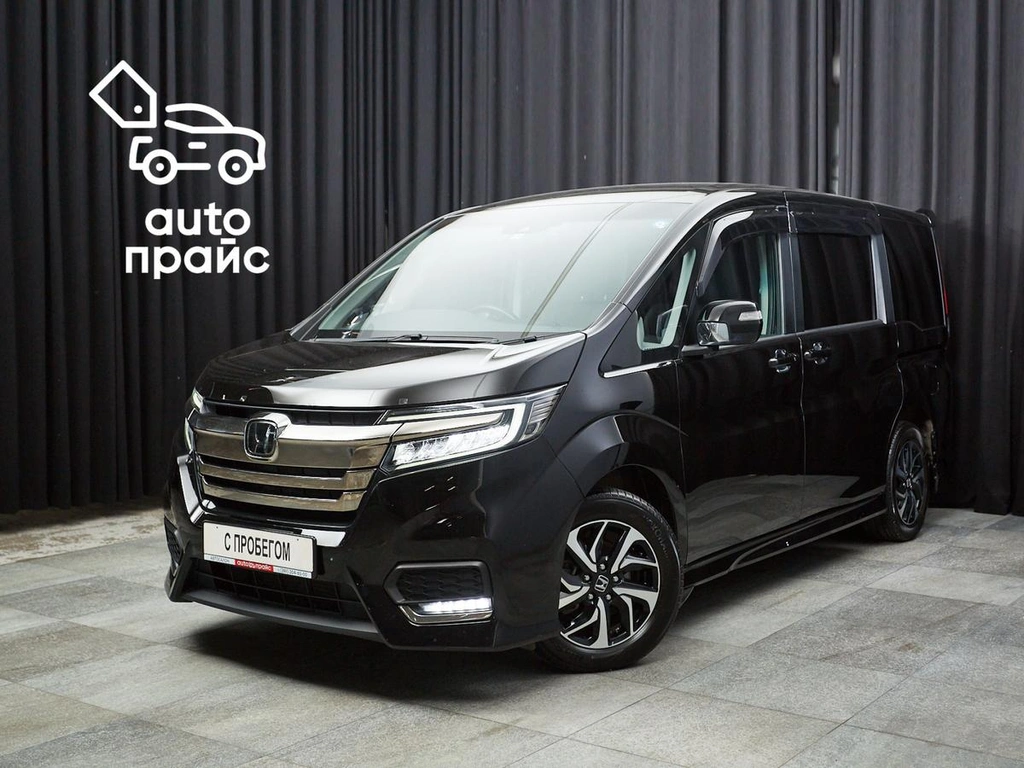 Минивэн Honda Stepwgn Spada 2019 года, 2350000 рублей, Красноярск