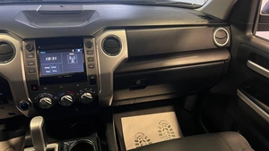 Пикап Toyota Tundra 2017 года, 5699000 рублей, Красноярск